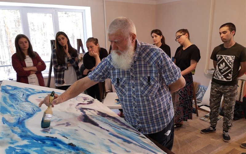 Международный живописный симпозиум «Жемчужина России.  Эльбрус – 2019» завершается отчетной выставкой