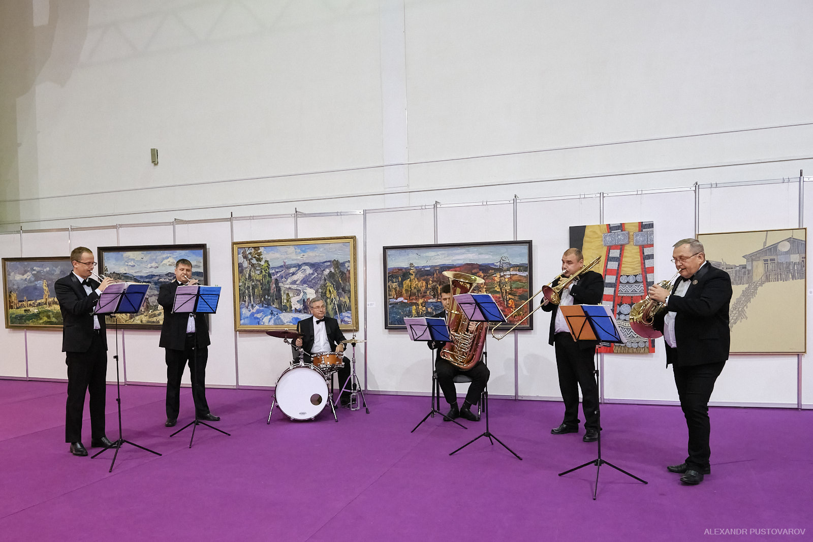 Региональное отделение УСДВ РАХ в Красноярске отмечает 35-летие масштабной художественной выставкой и научной конференцией