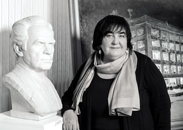 75 лет Елене Юрьевне Худоноговой, члену «Союза художников России»