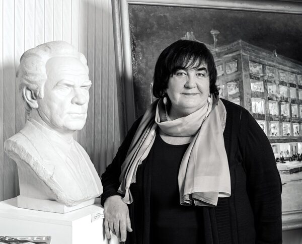 75 лет Елене Юрьевне Худоноговой, члену «Союза художников России»