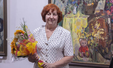 80 лет Сергиной Августе Серафимовне, члену Союза художников России, действительному члену Петровской академии наук и искусств