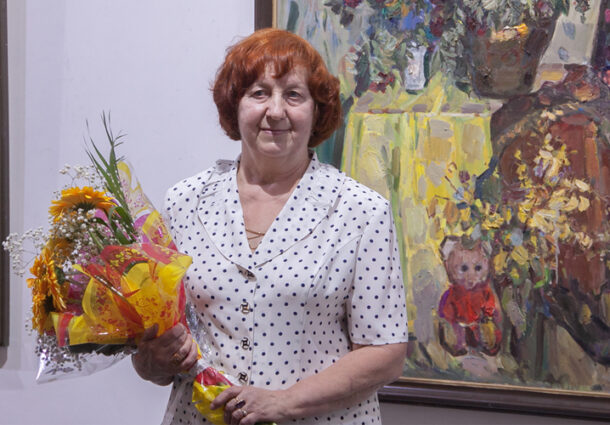 80 лет Сергиной Августе Серафимовне, члену Союза художников России, действительному члену Петровской академии наук и искусств