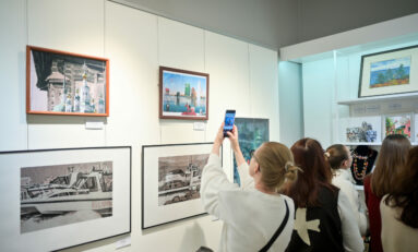 Вакансия администратора-галериста в Галерею «В центре Мира»