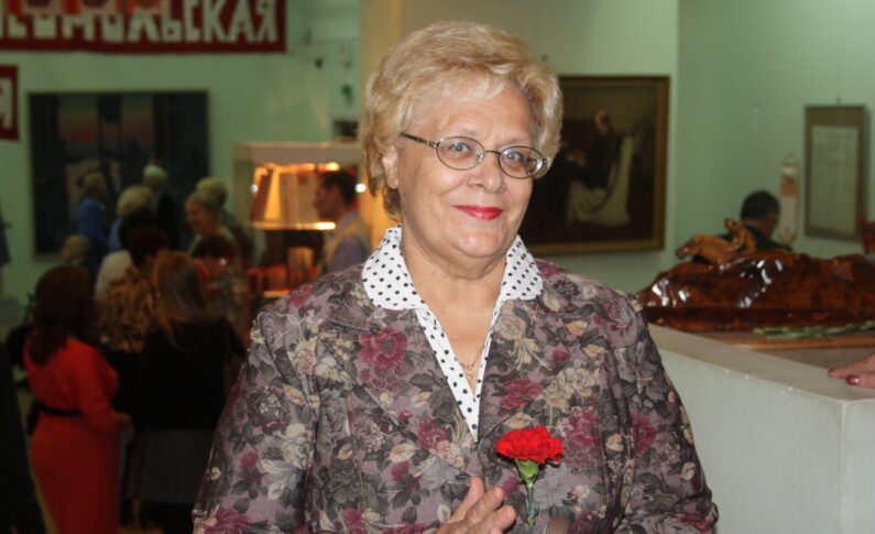 80 лет Кузнецовой Зинаиде Никифоровне, члену Красноярского регионального представительства Союза российских писателей