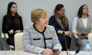 65 лет Москалюк Марине Валентиновне, члену Союза художников России, члену Ассоциации искусствоведов