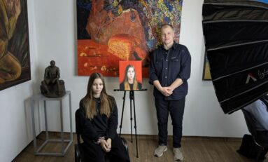 Участники СВО и члены их семей посетили творческую портретную сессию в рамках выставки «Территория надежды» краевого художественного проекта «Герои.Надежда.Голоса»