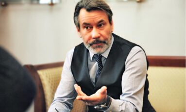 Жителям Красноярского края представят роман «Осколки» Якова Алленова / 25 февраля – 5 марта